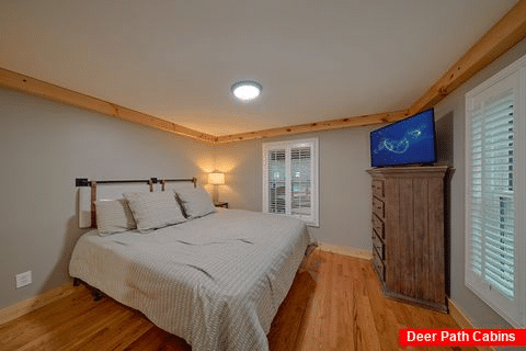 Wears valley cabin with 5 King Bedrooms - Waldens Creek Oasis