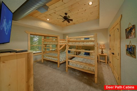 Luxurious 5 Bedroom Cabin Sleep 14 - Firefly Cove