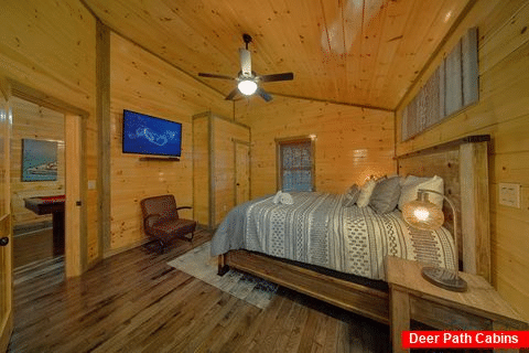 4 Bedroom 4 Bath Cabin with Pool - Mirror Pond