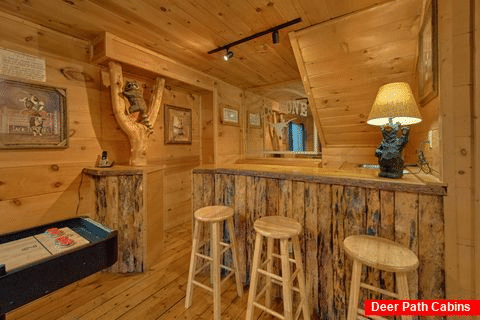 2 Bedroom Cabin with Shuffleboard, Bar, and WiFi - Bar None