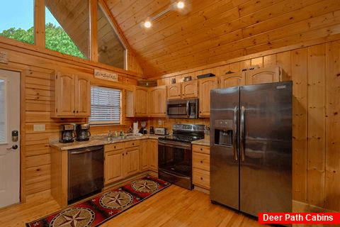 3 bedroom cabin with fully stocked kitchen - Not Too Shabby