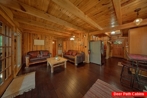 Spacious 1 bedroom Cabin with Full Kitchen - Beary Cozy Cabin