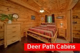 Honeymoon Cabin With King Master Bedroom