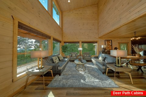 6 Bedroom Cabin with Comfortable Living Room - Tennessee Splendor