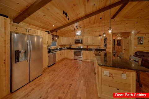 4 Bedroom Cabin With Large Kitchen Area - The Tennessean on Huckleberry Hill