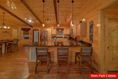 4 Bedroom Cabin With Additional Bar Seating - The Tennessean on Huckleberry Hill