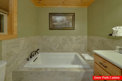 Master Bathroom With Jacuzzi Tub - The Tennessean on Huckleberry Hill