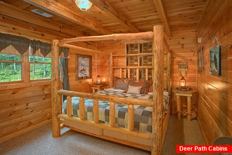 King Bedroom in 3 Bedroom Cabin - Cabin on the Lake