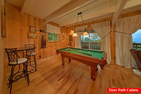 3 Bedroom Cabin With Pool Table - Over The Rainbow