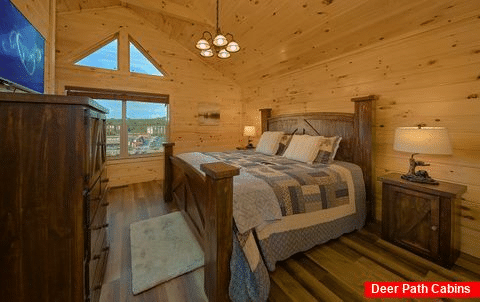 4 bedroom cabin with King master Suite - Heritage Splash
