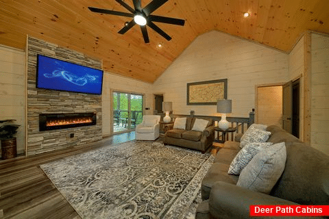 Cozy Living room in 3 bedroom luxury cabin - A Peaceful Haven