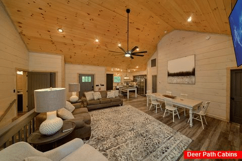 Wears Valley Cabin with luxurious living room - A Peaceful Haven