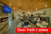 3 bedroom cabin with Spacious game room