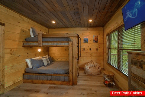 4 bedroom cabin with Full size Bunk beds - Gatlinburg Views