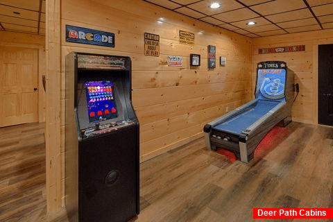 Luxurious Cabin With Arcade And Skee Ball Games - A Mountain Paradise