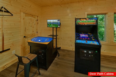 Large Cabin with Bowling and Multi-Cade Arcade - A Smoky Mountain Dream