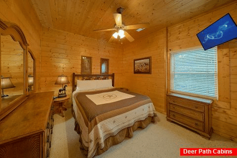 Large Open Game Room 5 Bedroom Cabin Sleeps 14 - Cowboy Up #2