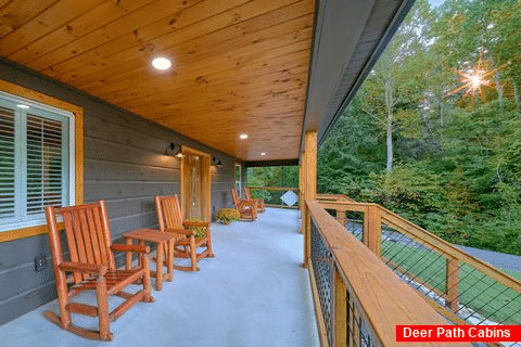 Private 6 bedroom cabin with large yard - Waldens Creek Oasis
