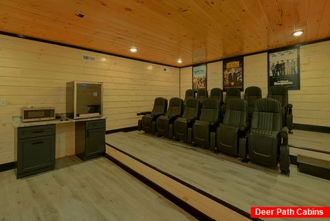 Premium 6 bedroom cabin with Home Theater - Livin' the Dream