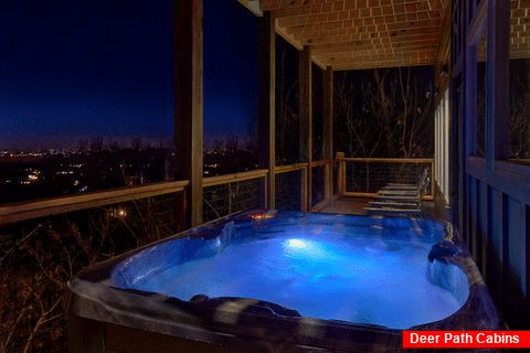 Hot Tub with Gatlinburg views at 2 bedroom cabin - Gatlinburg Splash