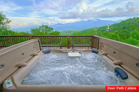 Luxurious 3 Bedroom with Private Hot Tub - Over The Rainbow