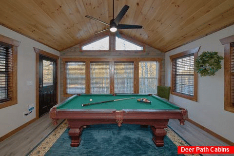 5 bedroom cabin with Pool Table Game Room - Could Not Ask For More