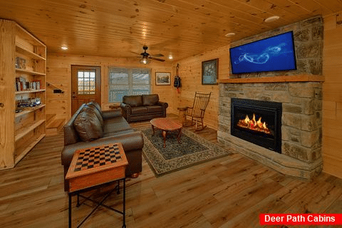 Living room fireplace in rustic 3 bedroom cabin - Mountain Melody