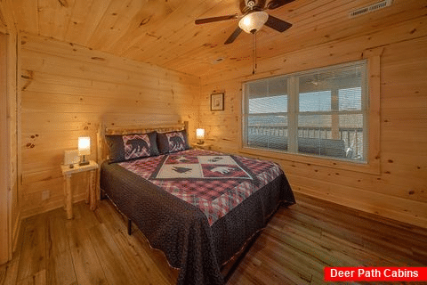 3 bedroom cabin bedroom with King bed and bath - Mountain Melody