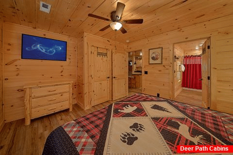 Private king bedroom in Gatlinburg rental cabin - Mountain Melody