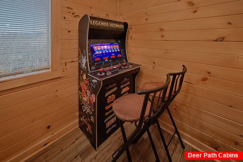 Gatlinburg cabin with Arcade game and Pool Table - Mountain Melody
