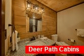Modern 3 bedroom cabin with 2 Private baths