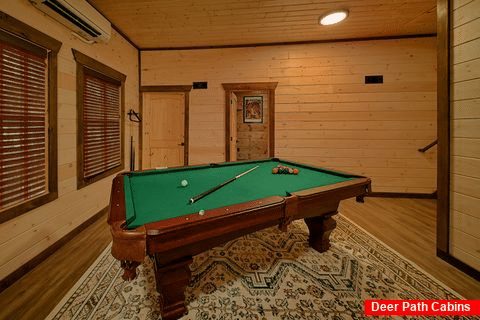 3 bedroom cabin with Pool Table in Game Room - All Ya Need