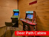 3 bedroom cabin with Arcade Games and Game Room