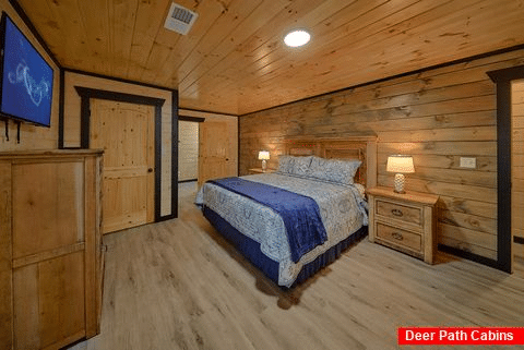 5 bedroom cabin with Private Master Bath - As Good As It Gets