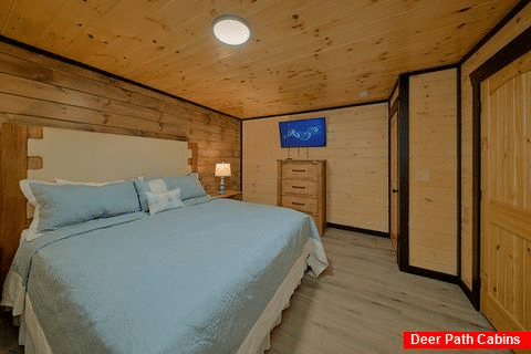 Premium 5 bedroom cabin with 3 Master Suites - As Good As It Gets