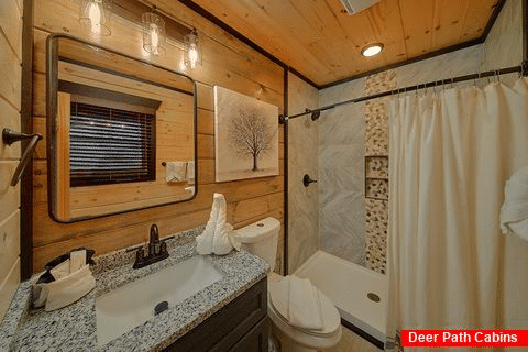 Private Bathroom in King bedroom in cabin rental - As Good As It Gets