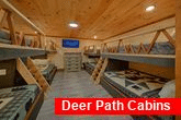 Cabin with Queen Bunkbeds and Full Bunkbeds