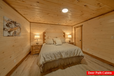 5 bedroom luxury cabin with 3 King Beds - Got It All Y'all