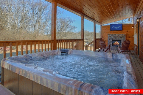 Luxury Cabin near Pigeon Forge with Hot Tub - Tennessee Dreamin