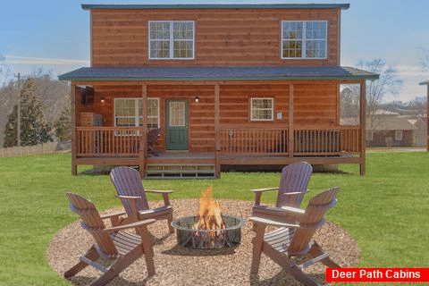 Luxury 2 Bedroom Cabin and Wood Burning Fire Pit - Tennessee Dreamin