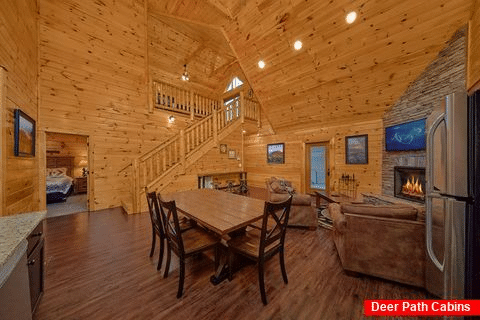 Smoky Mountain Cabin with Cable TV Sleeps 10 - A Bear's Creek Plunge