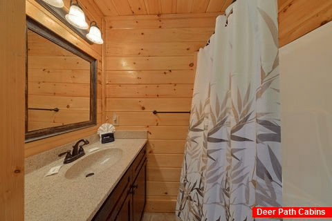 Queen & Twin Bunk Room Connecting Full Bathroom - A Bearadise Splash