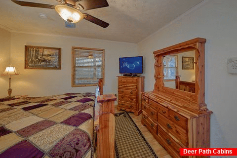 Beautiful 3 Bedroom Cabin Sleeps 8 - Cedar Ridge