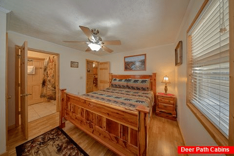 Private 3 Bedroom 2 Bath Cabin Sleeps 8 - Cedar Ridge
