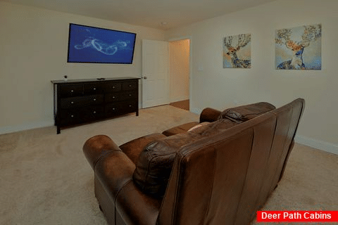 Twin Bunkbed Room with TV Sleeps 12 - Bear Necessities