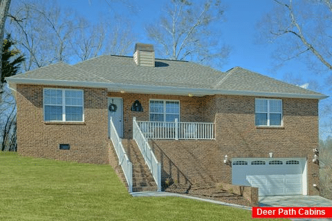 Four Bedroom Vacation Home in Sevierville - Bear Necessities