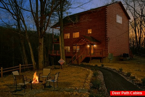 4 Bedroom Cabin with Wood Burning Fire Pit - Bar Mountain III