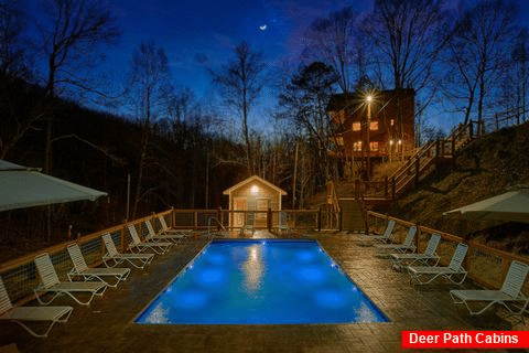 Gatlinburg 4 Bedroom Cabin with Pool Access - Bar Mountain III