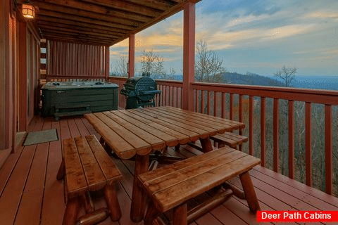 2 Bedroom Cabin with Views and Hot Tub - Lazy View Lodge