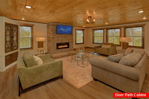 6 bedroom cabin with living room fireplace - Ain't Life Grand